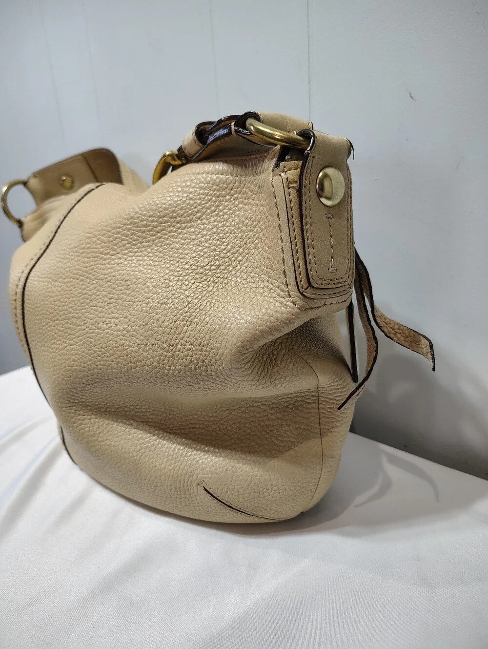 Coach Soho Hobo Bag 11839 Beige Cream Pebbled Leather Buckle Shoulder Tote‎